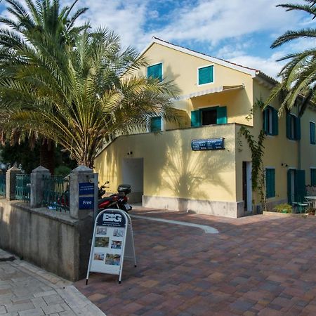 Bigblue House Apartman Amelie Veli Lošinj Exteriör bild